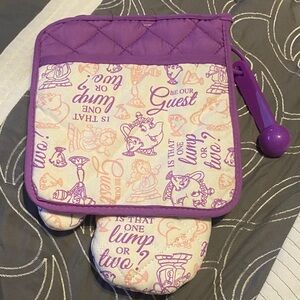 (NWT) Disney’s Beauty & The Beast 3-Piece Chef Set